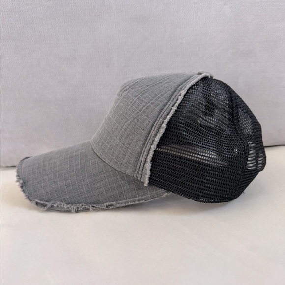 Withmoons Accessories - Distressed Trucker Hat EUC Black Mesh Charcoal Gray Sun Hat Baseball Cap Canvas